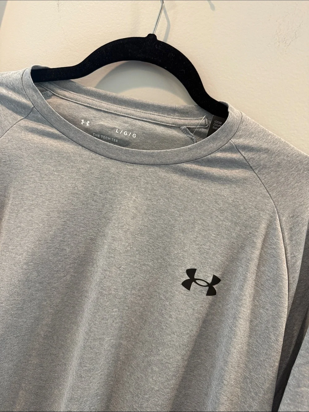 Under Armour Men’s Light Gray Short Sleeve  tech tshirt Performance Tee